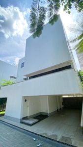 Dijual Brand New Modern House Minimalist In A Compound Kemang