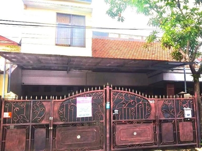 Dijual Rumah beserta Kost2 an aktif. Bangunan bagus dan terawat di Medokan