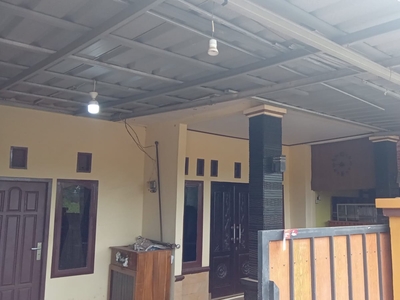 Dijual Rumah Full Bangun Harga Terjangkau terletak di Pinggir Jalan Raya Kemiling