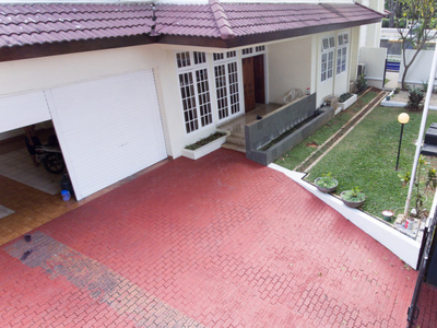 Dijual Exclusive House With Pool #WN