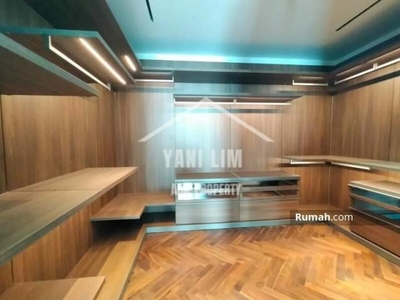 Pakubuwono Signature Luxury Interior, High Specification Material, Direct Owner, For Best Deal – YAN
