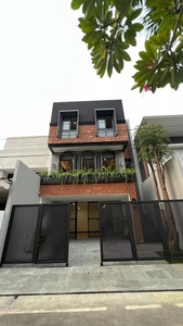 Rumah Bagus Brand New Siap Huni di Jl Pinang Nikel, Pondok Indah, Jakarta Selatan
