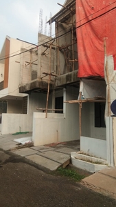 Rumah dengan Bangunan Baru dan Lokasi Strategis dekat Bintaro Jaya @Bukit Nusa Indah