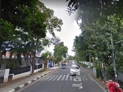 Rumah Hoek Lokasi Strategis Jakarta Pusat di Jalan Raya Cempaka Putih