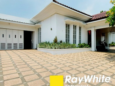 Dijual Rumah Mewah di Rempoa, Tangerang Selatan, 1 lantai, siap h