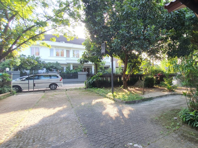 Dijual Rumah MEWAH, Siap Huni, dan Lokasi Strategis @Jl Taman Bin
