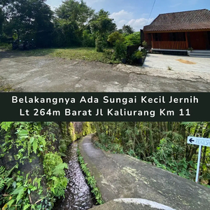 Ada Sungai Kecil Jernih Mengalir di Belakang Lokasinya di Jl Kaliurang