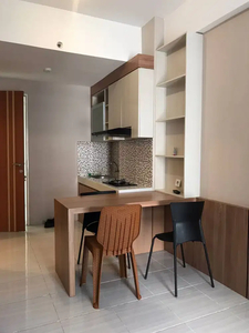 Apartemen Puncak Dharmahusada Full Furnished Interior Elegant Pool Vie