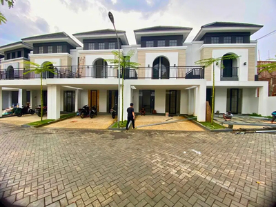 De Villa Banyumanik Hunian Mewah Semarang Atas
