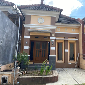 Di Jual Rumah Oper Kredit Siap Huni Di Kawasan Perumahan