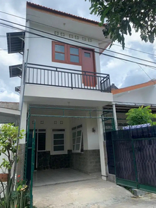 Di sewakan Rumah 2 lantai. Jalan sukarno hatta indah v no 1B