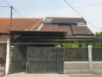 Dijual cepat Rumah di Bandung Kota, strategis. Pinggir jalan.