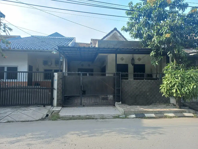 Dijual Cepat Rumah Villa Mutiara Gading 2 Bekasi Pinggir Jalan Utama