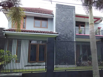 Dijual Rumah 2 lantai di daerah Geger Kalong Bandung