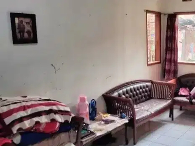 Dijual Rumah Strategis Tengah Kota