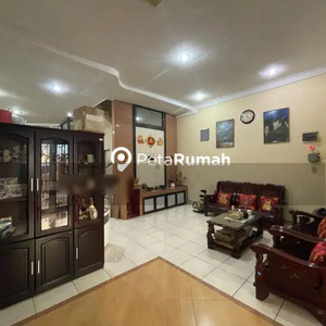 DIJUAL VILLA JALAN JEMADI KOMPLEK VILLA JEMADI MAS