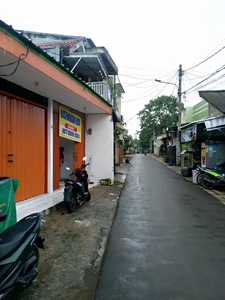Disewakan kios dekat ke jalan besar Graha raya Bintaro Strategis