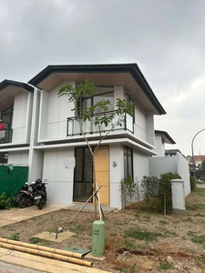 Disewakan rumah baru 2lt hook type 1 Cendana Icon Premier - Karawaci