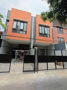 Exclusive Rumah Ready Stock Lokasi Strategis Di Pondok Indah Jaksel
