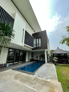 For Rent Modern Tropical Townhouse at Cilandak