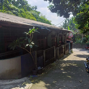 Kontrakan 5 Pintu Pinggir Jalan Dilalui Angkot di Pondok Ranggon