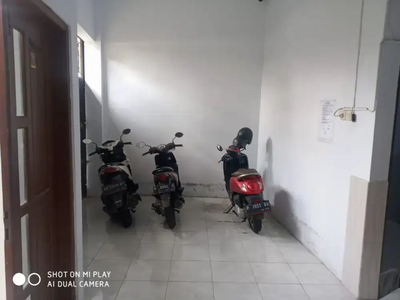 Kost aktif full penghuni belakang kampus UNS Surakarta