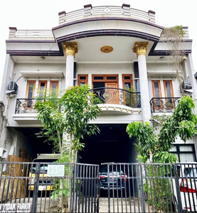 Rumah 2 Lantai SHM di Dijual rumah 3 lantai di jatinegara kp warudoyon