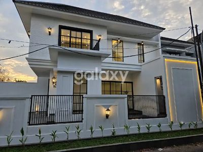 Rumah Baru Rungkut Asri. Dekat Transmart Rungkut.