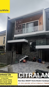 Rumah Baru Woodland Citraland Surabaya Barat - SMART Home Terbaru Minimalis Modern 2,5 Lantai Split Level Desain garasi Carport 3 Mobil dekat Universitas Ciputra