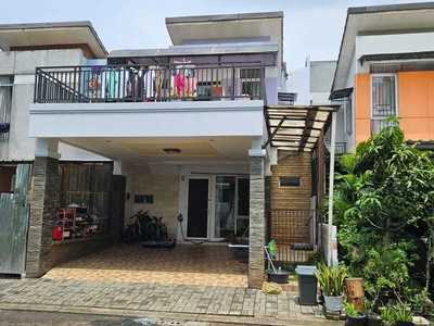 Rumah Cakep 2 Lantai Full Renov Super Strategis di The Icon BSD