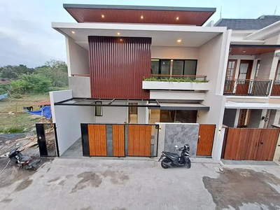 RUMAH DIJUAL JOGJA MEWAH STRATEGIS DEKAT HYAT JL.PALAGAN SIAP HUNI