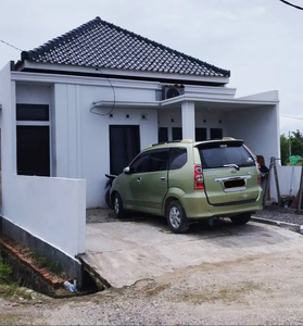 Rumah Komersil Modern Minimalis Asri Type 55 di Kota Metro