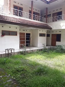 Rumah Kost Plus Rumah Induk luas dekat kampus di Malang