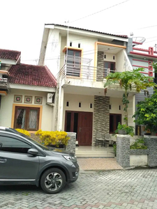 Rumah Mewah 2 Lantai di Perum Firdaus Regency Sengon Jombang