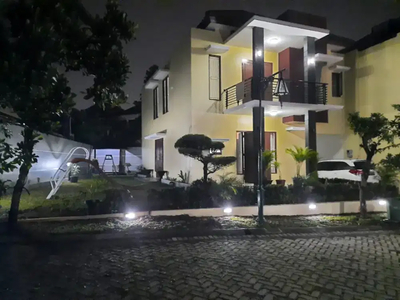 Rumah Minimalis 2 lantai di cibubur