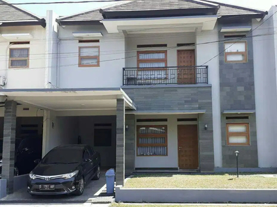 Rumah Modern Minimalis 2 Lantai 5 Kamar Tidur Di Arcamanik Bandung SHM
