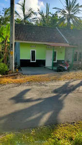 Rumah Murah Di Tepi Jalan Aspal Lebar