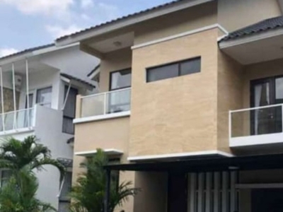 Dijual Rumah Nyaman dan Siap huni di kawasan Cluster Kebayoran Re