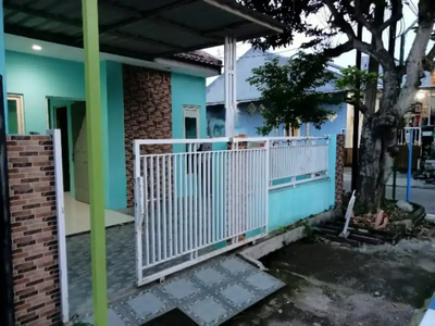 Rumah Pojokan Harga Murah Siap Huni