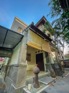 RUMAH RENON DENPASAR JL TUKAD BADUNG 2 LANTAI WITH PRIVATE POOL