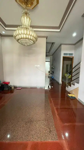 Rumah Semi Furnished Di tugu Cimangis Depok