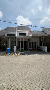 rumah siap huni depan iconmall Gresik