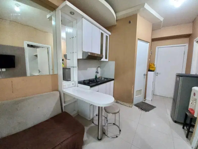 sewa harian transit apartemen green pramuka city 2br fasilitas lengkap