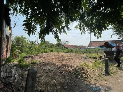 Tanah Di Jalan Raya Pantura Tugu Mangkang Semarang