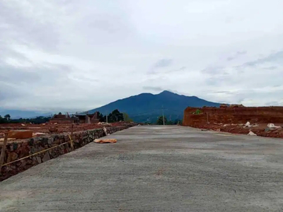 TANAH VIEW GUNUNG ADEM DI GUNUNG PATI SEMARANG