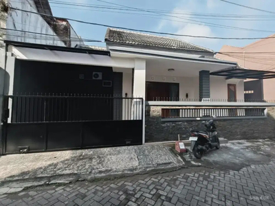 DI JUAL RUMAH LOKASI SAWOJAJAR 1