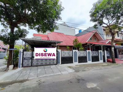 Di Sewakan Rumah Semi Furnish, Posisi Hoek DiKomplek Jatibening Bekasi