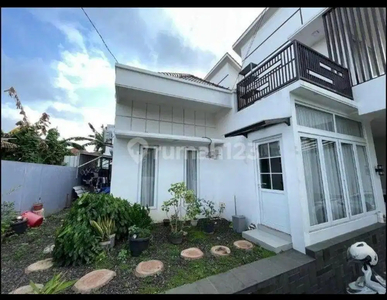 DIJUAL CEPAT RUMAH SEMI VILA MURAH