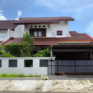Dijual Murah Rumah Asri di Perumahan Kav Diskum TNI AD