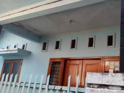 Dijual Murrah Rumah Mewah 2 Lt di Matraman